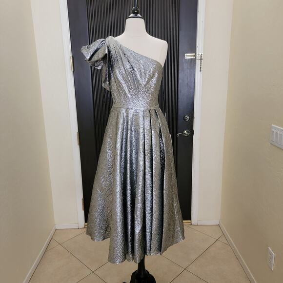 Mac Duggal 67906 Silver 4 One Shoulder Brocade Bow Midi Dress Evening Metallic - Picture 2 of 10